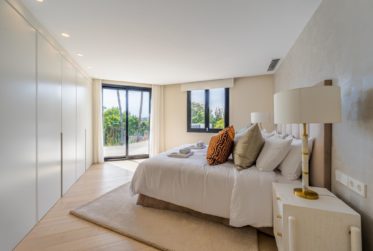 SUBLIME VILLA A EL PARAISO, ESTEPONA