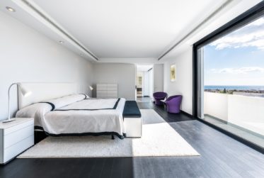 MAGNIFIQUE VILLA CONTEMPORAINE AVEC VUES PANORAMIQUES, BENAHAVIS
