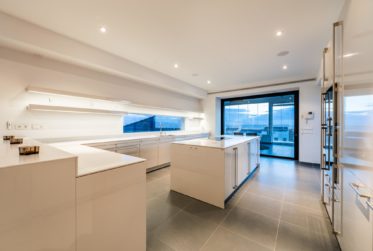 MAGNIFIQUE VILLA CONTEMPORAINE AVEC VUES PANORAMIQUES, BENAHAVIS