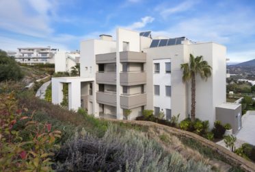 APPARTEMENT AVEC JARDIN ET VUE IMPRENABLE SUR LA MER !
