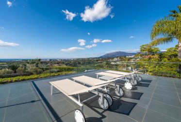MAGNIFIQUE VILLA CONTEMPORAINE AVEC VUES PANORAMIQUES, BENAHAVIS