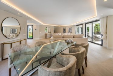 SUBLIME VILLA A EL PARAISO, ESTEPONA