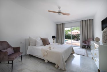 CHARMANTE VILLA 5 CHAMBRES MARBELLA EST - CARIB PLAYA