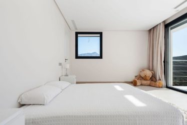 SUBLIME VILLA CONTEMPORAINE, BENAHAVIS