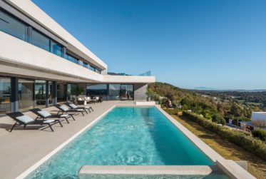 SUBLIME VILLA DE STYLE CONTEMPORAIRE AVEC 5 CHAMBRES DANS LA RESERVE DE SOTOGRANDE