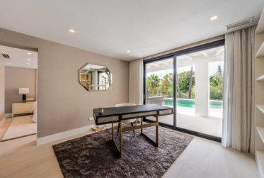 SUBLIME VILLA A EL PARAISO, ESTEPONA