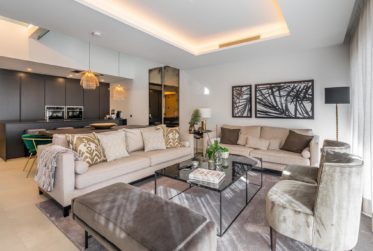 SUPERBE TOWNHOUSE SUR 4 NIVEAUX A ESTEPONA