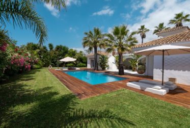 CHARMANTE VILLA 5 CHAMBRES MARBELLA EST - CARIB PLAYA