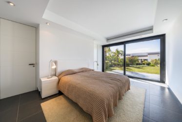 MAGNIFIQUE VILLA CONTEMPORAINE AVEC VUES PANORAMIQUES, BENAHAVIS