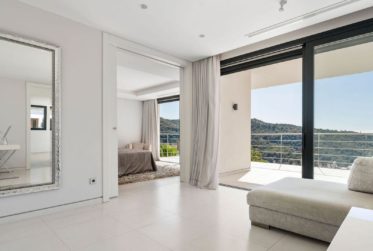 SUBLIME VILLA CONTEMPORAINE, BENAHAVIS