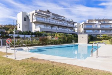 APPARTEMENT AVEC JARDIN ET VUE IMPRENABLE SUR LA MER !