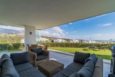 SUPERBE APPARTEMENT 3 CHAMBRES ET TERRASSE, CASARES