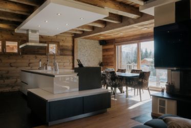 Magnifique chalet de luxe en vieux bois totalement équipé