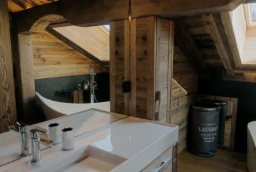 Magnifique chalet de luxe en vieux bois totalement équipé